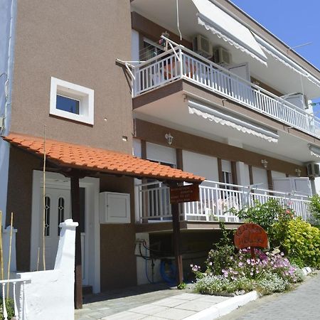 Giannas House Aparthotel Sarti Exterior foto